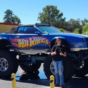 Meet your Posher, Olivia